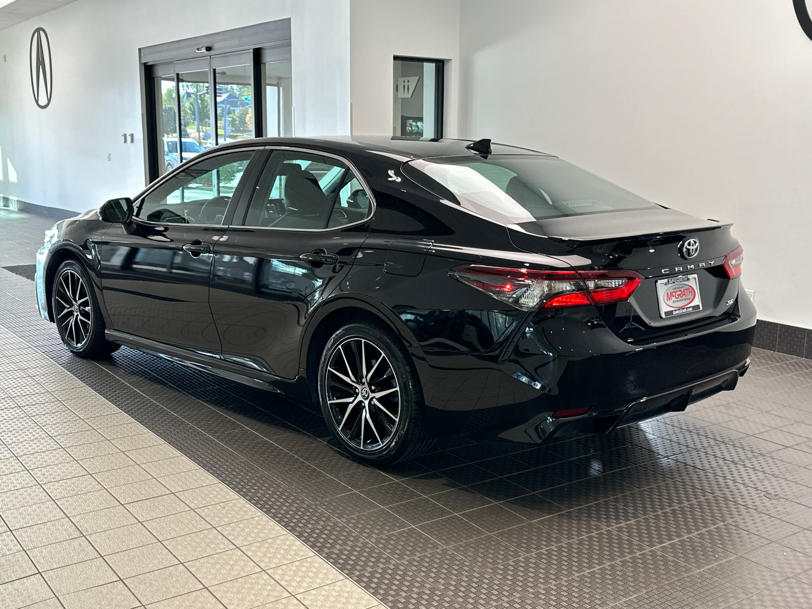 2022 Toyota Camry SE 4