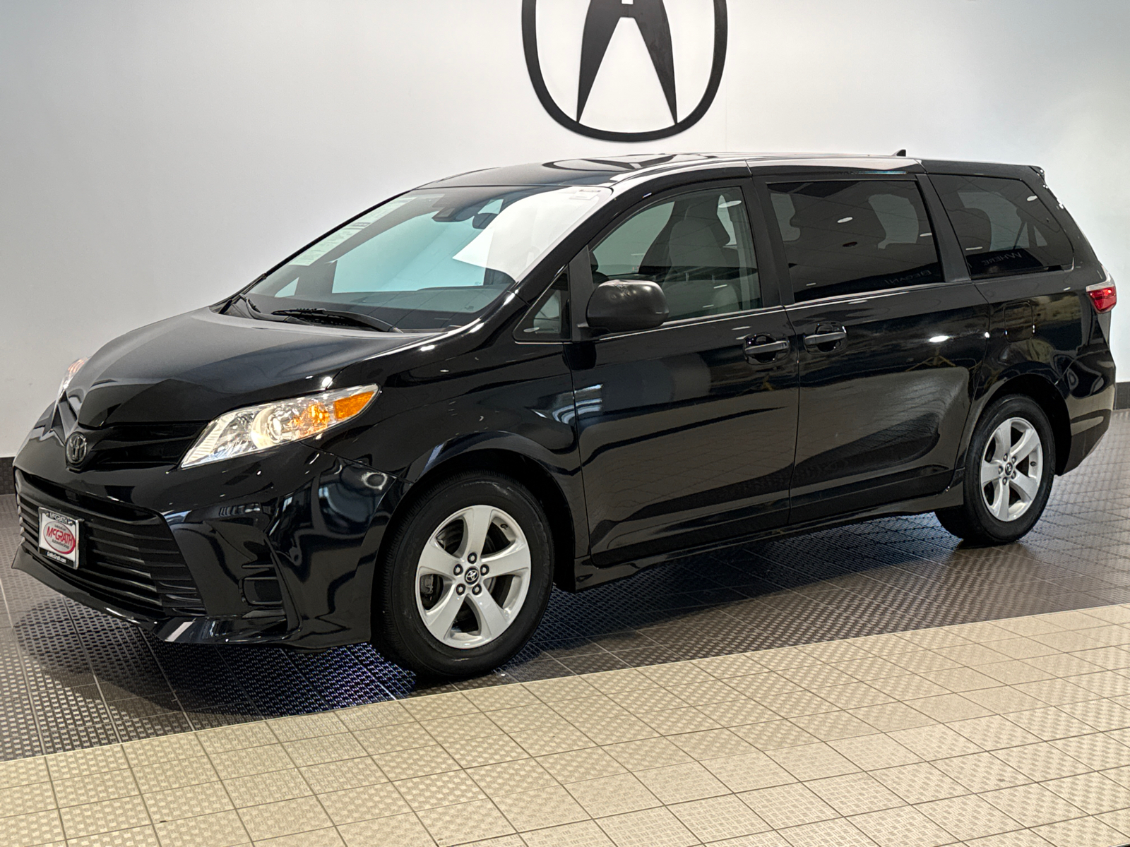 2019 Toyota Sienna L 3