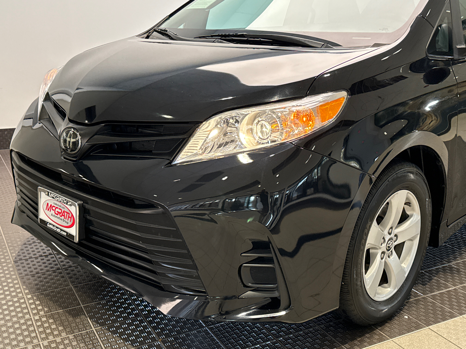 2019 Toyota Sienna L 8