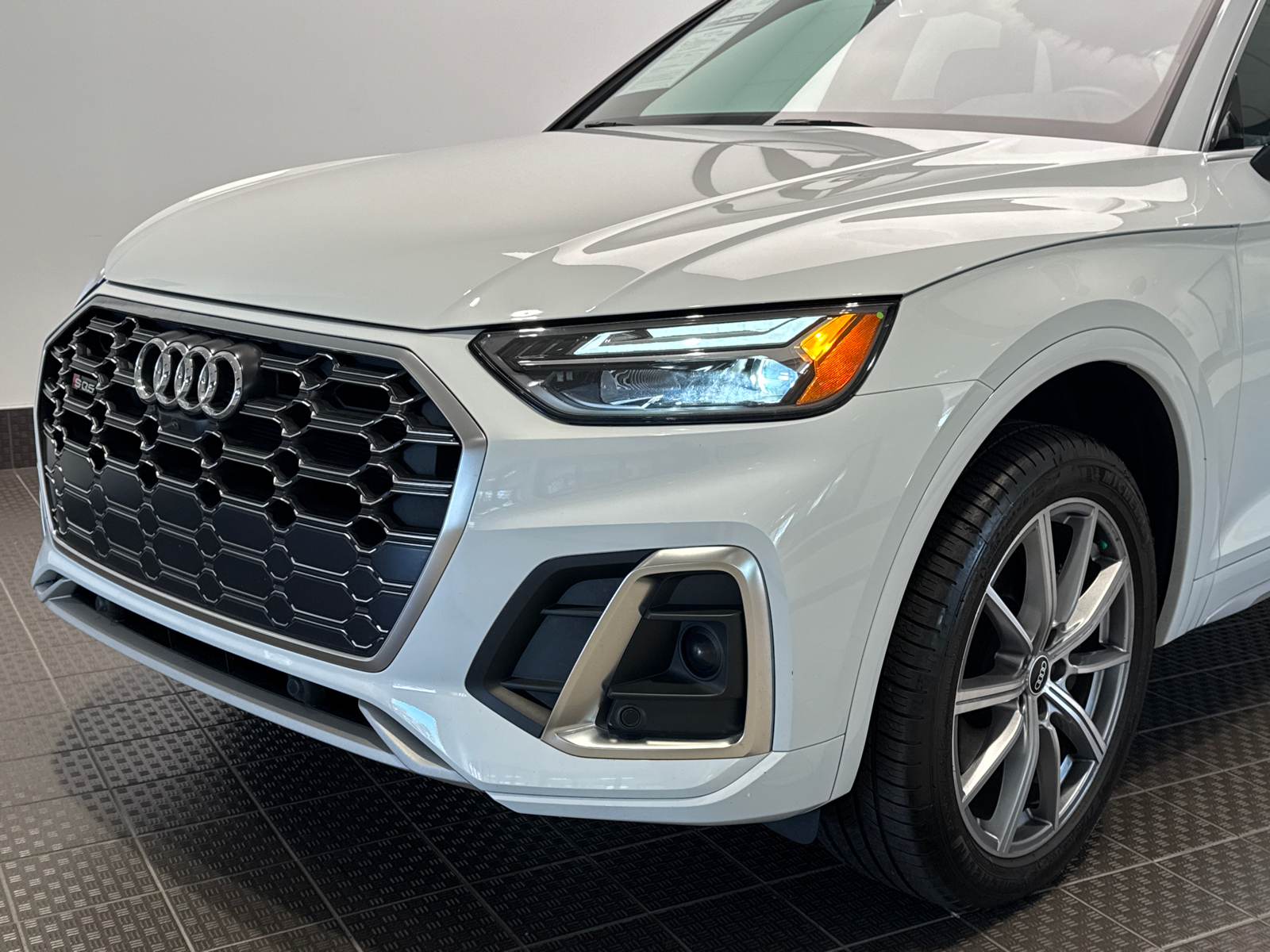 2021 Audi SQ5 Premium Plus 8