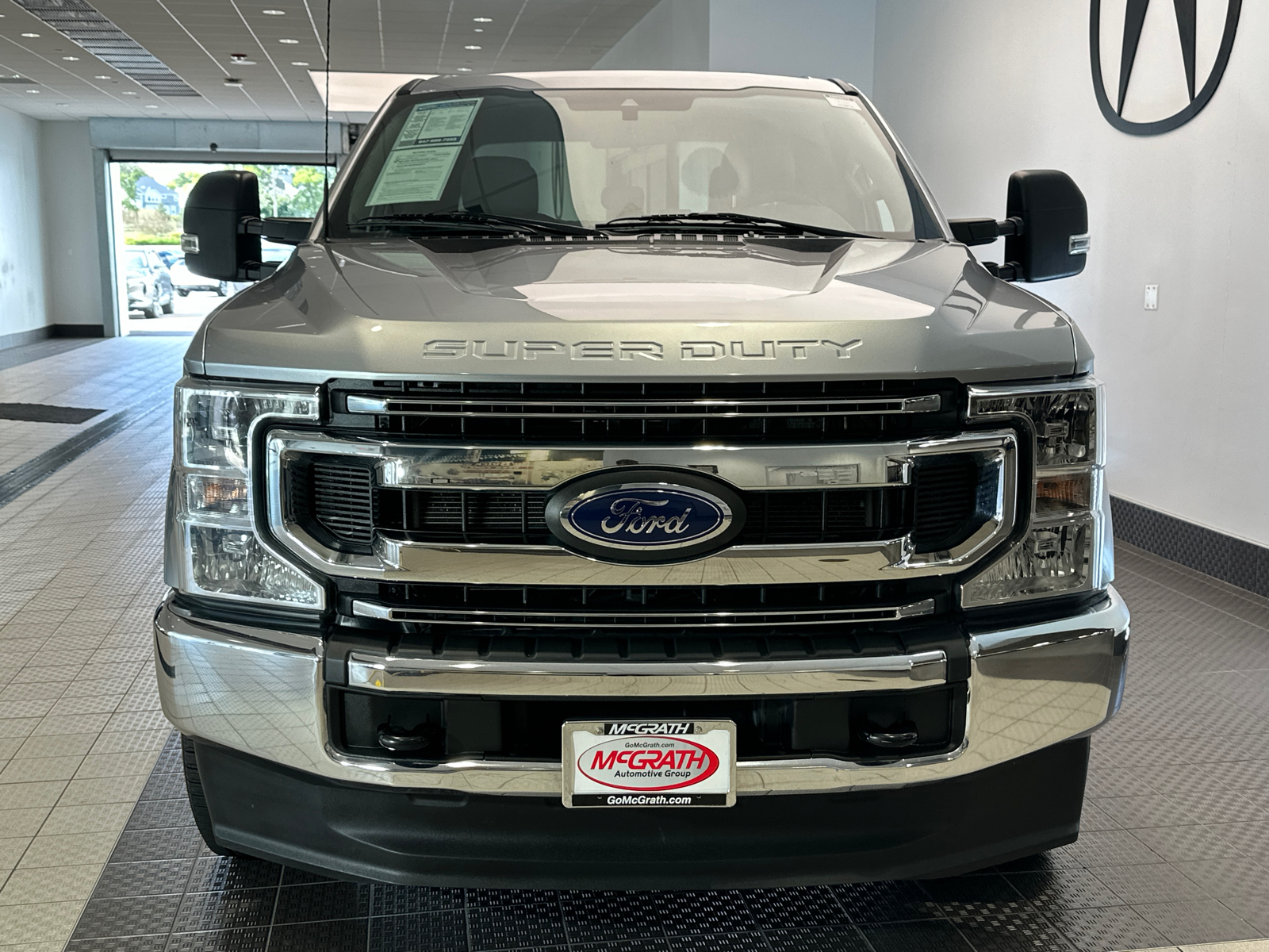 2022 Ford Super Duty F-250 SRW XLT 2