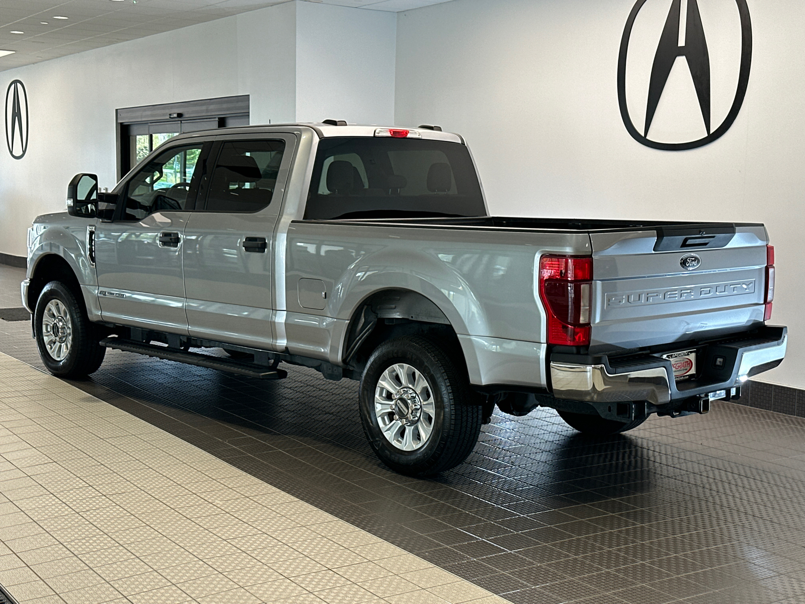 2022 Ford Super Duty F-250 SRW XLT 4