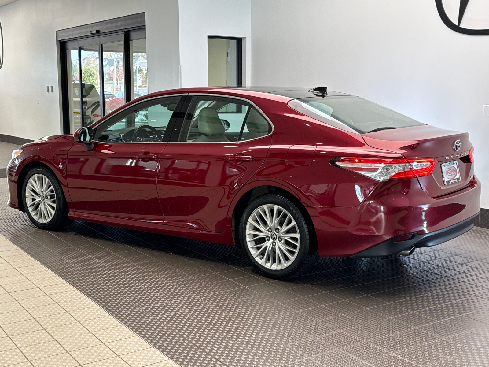 2019 Toyota Camry XLE V6 4