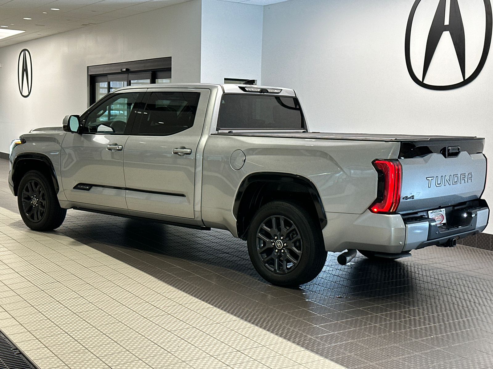 2022 Toyota Tundra 4WD Platinum 4