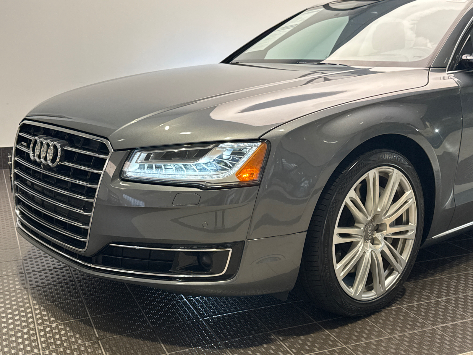 2015 Audi A8 L 4.0T 8