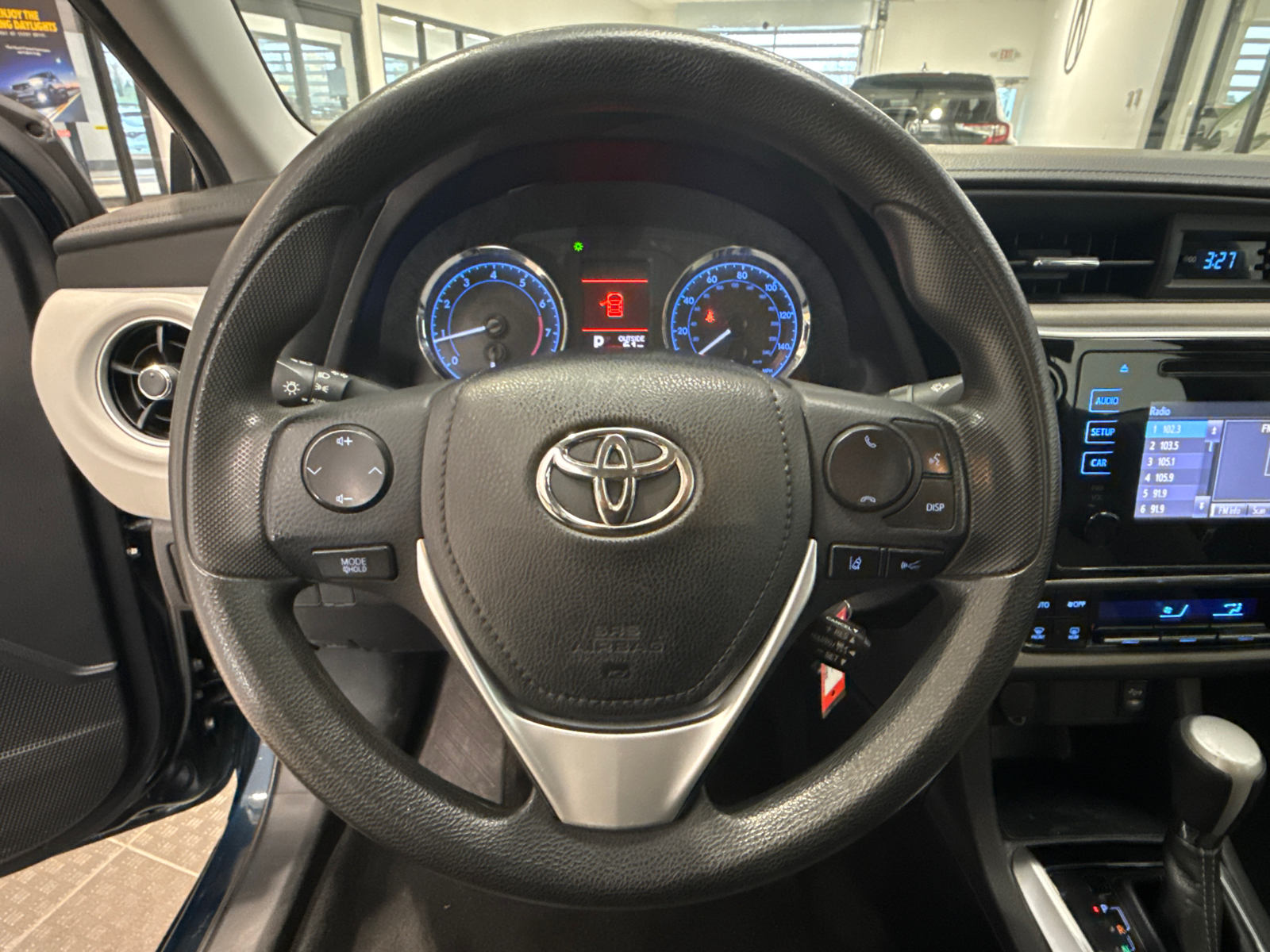 2019 Toyota Corolla LE 17