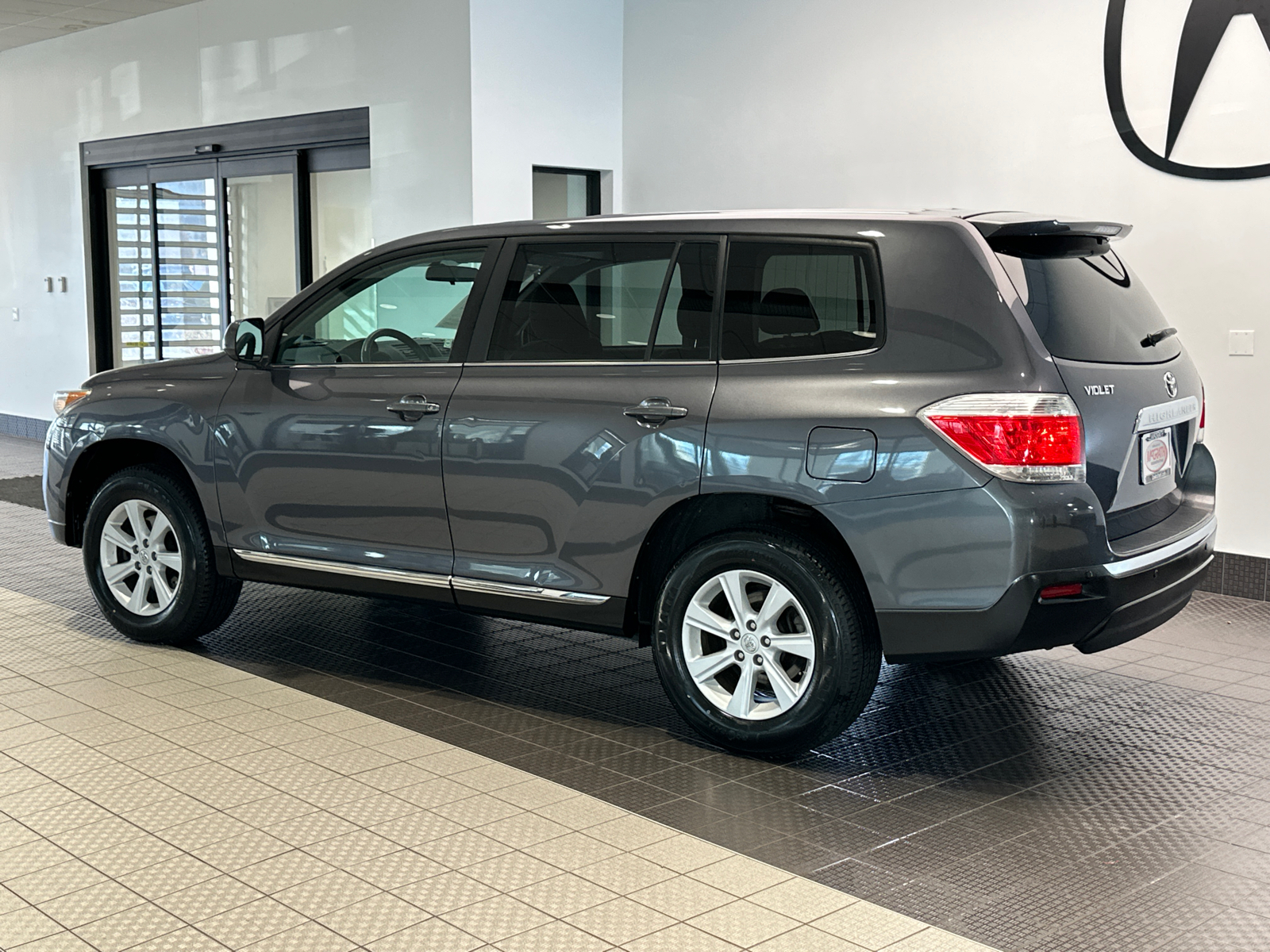 2013 Toyota Highlander Base 4