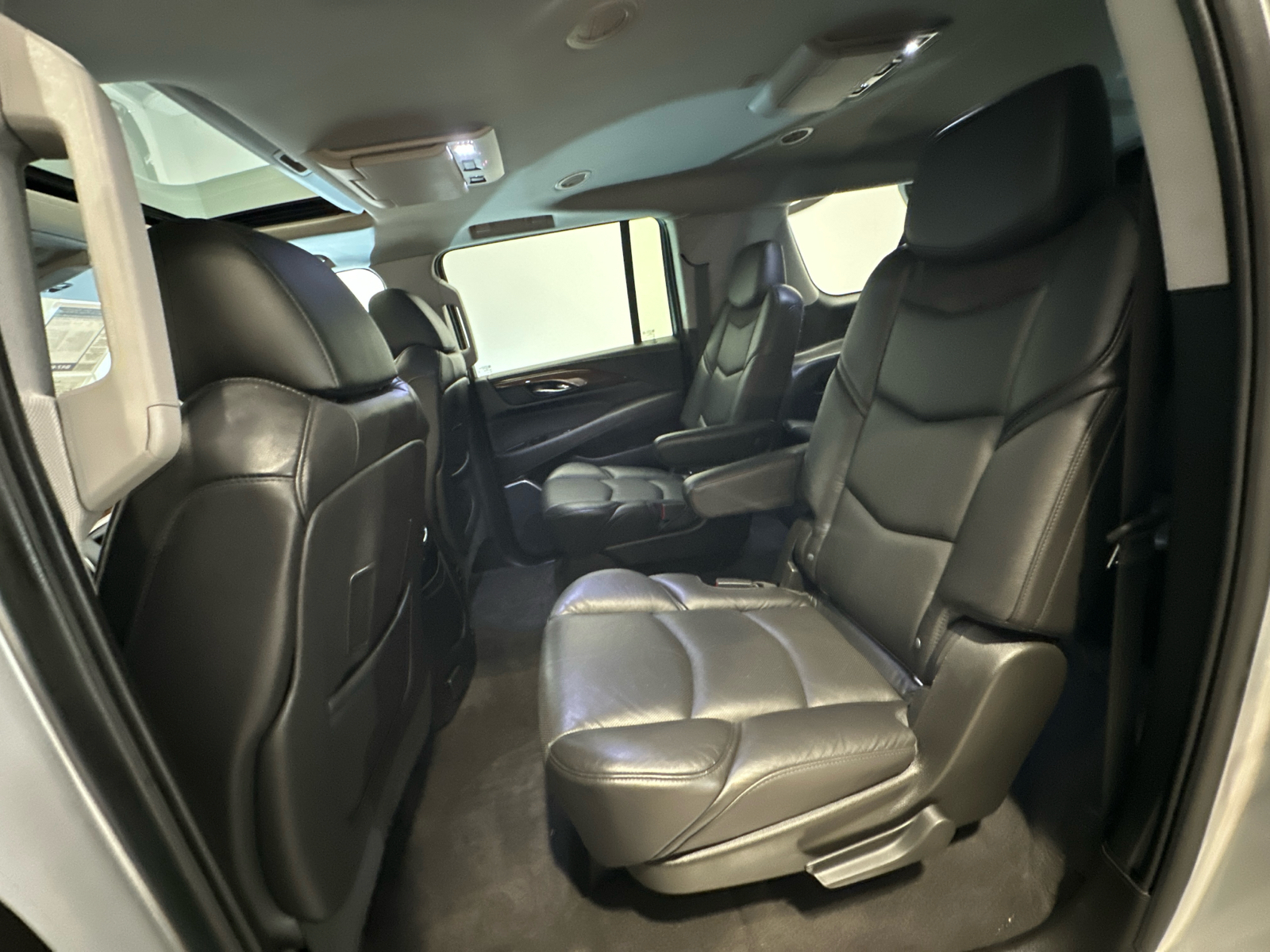 2020 Cadillac Escalade ESV Premium Luxury 15