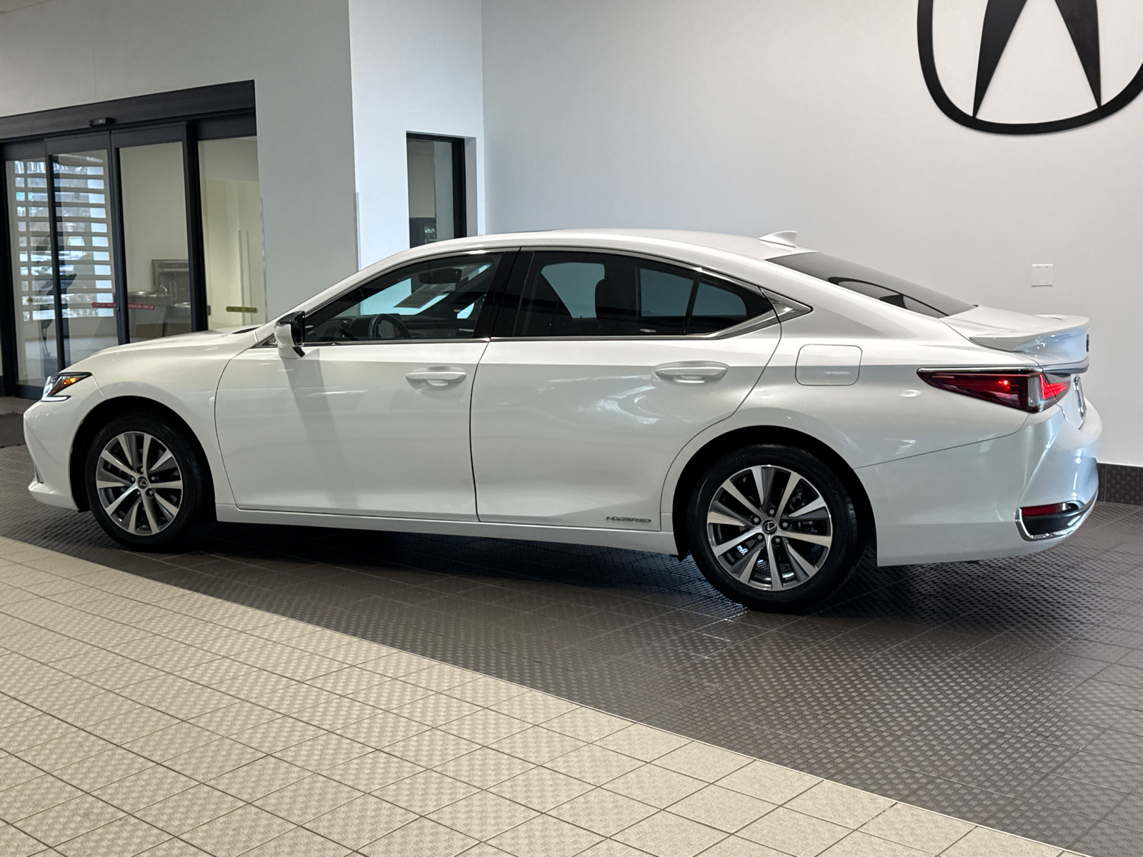 2021 Lexus ES ES 300h 4