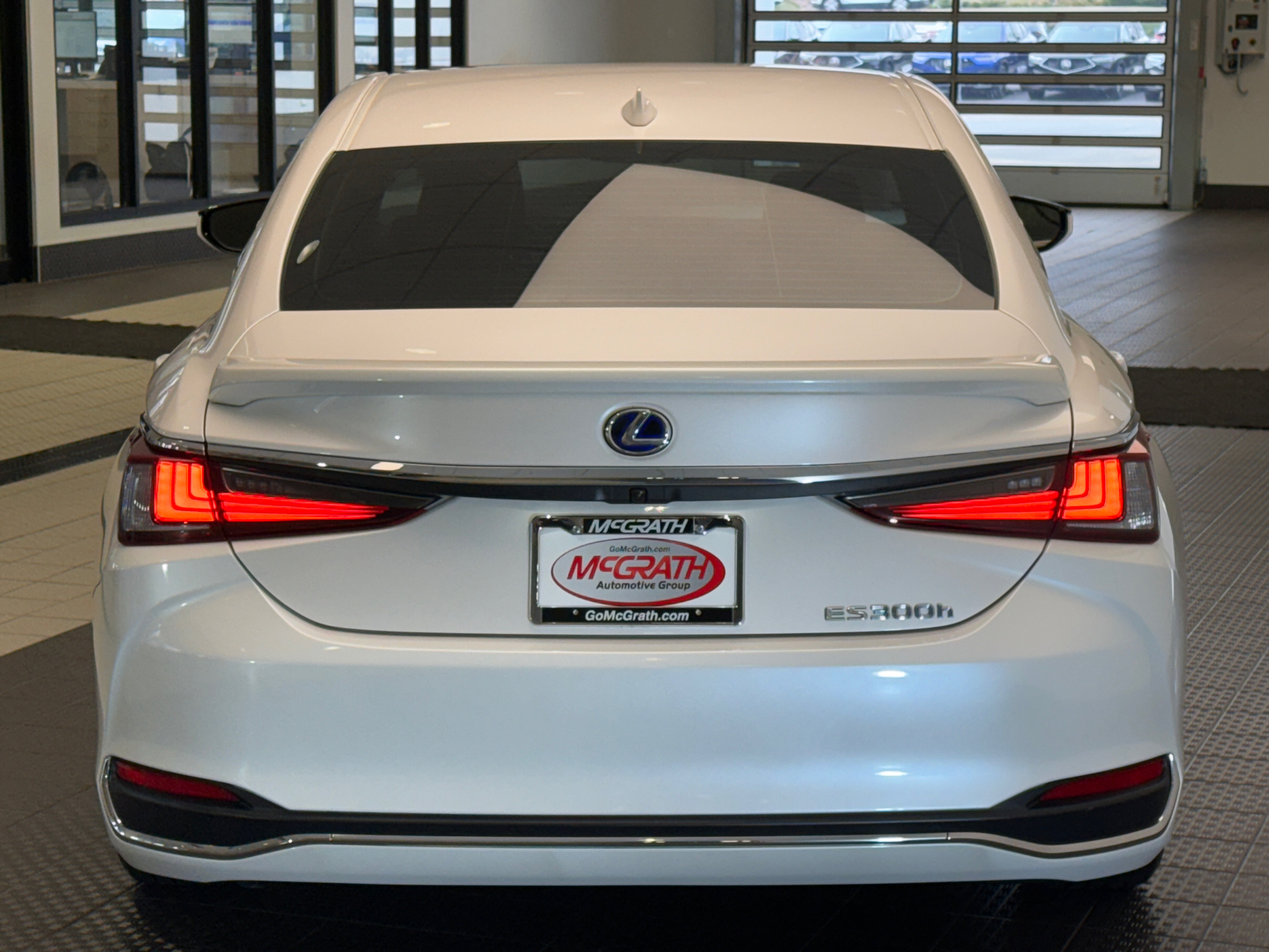 2021 Lexus ES ES 300h 5