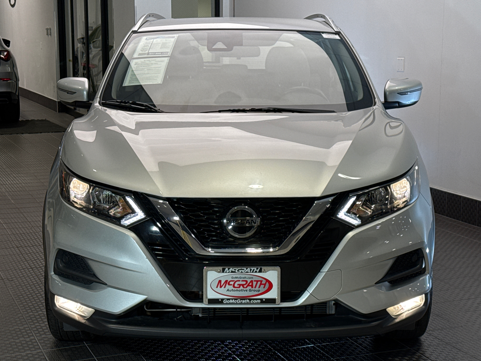 2021 Nissan Rogue Sport SV 2