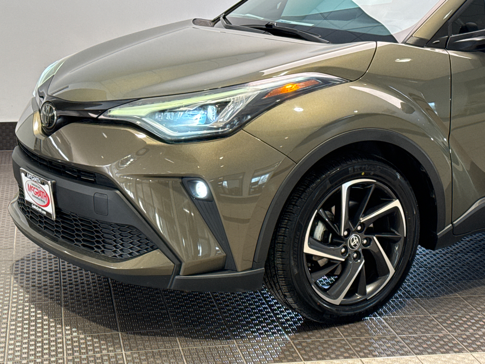 2021 Toyota C-HR Limited 8