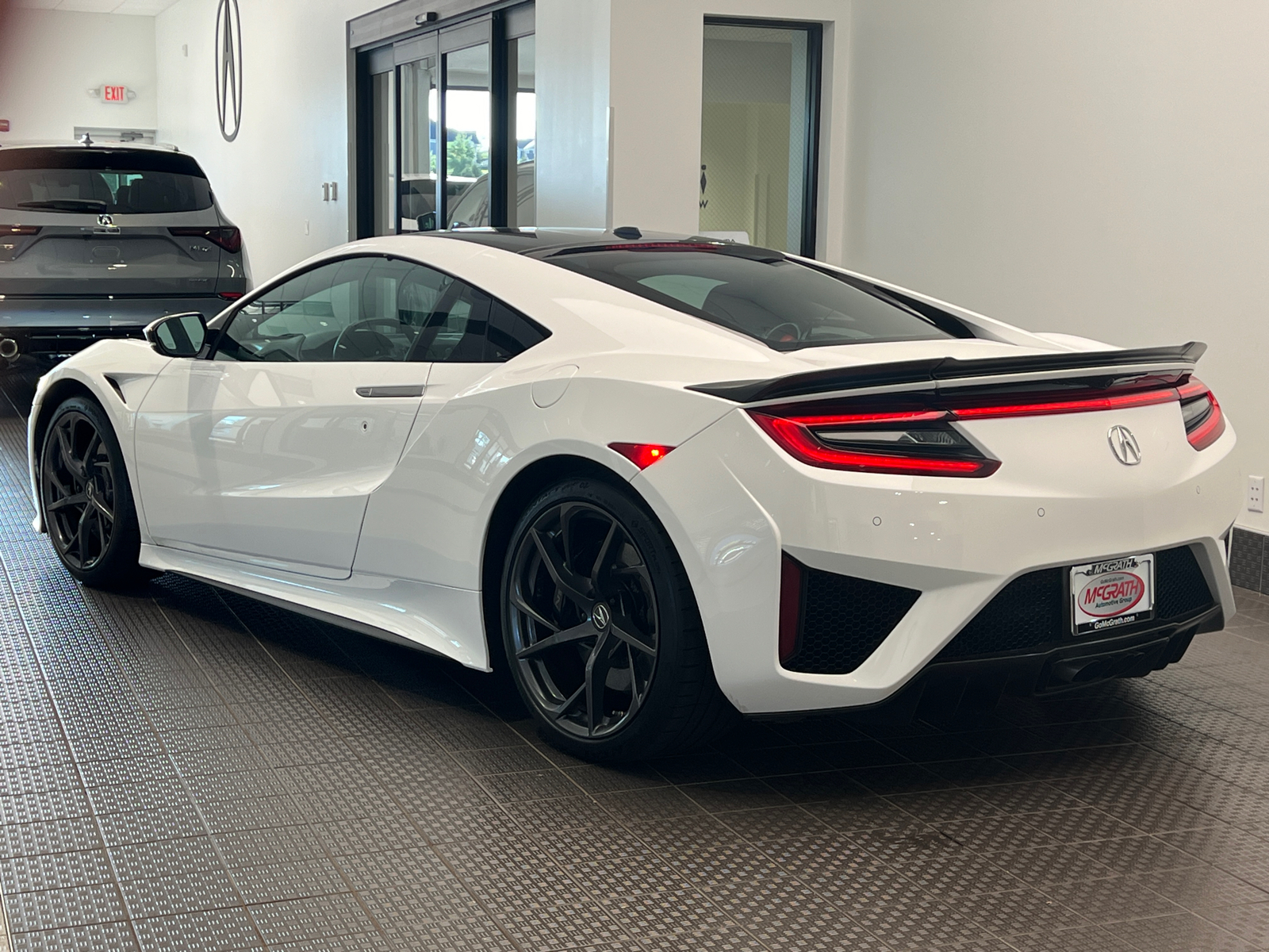 2017 Acura NSX Base 4