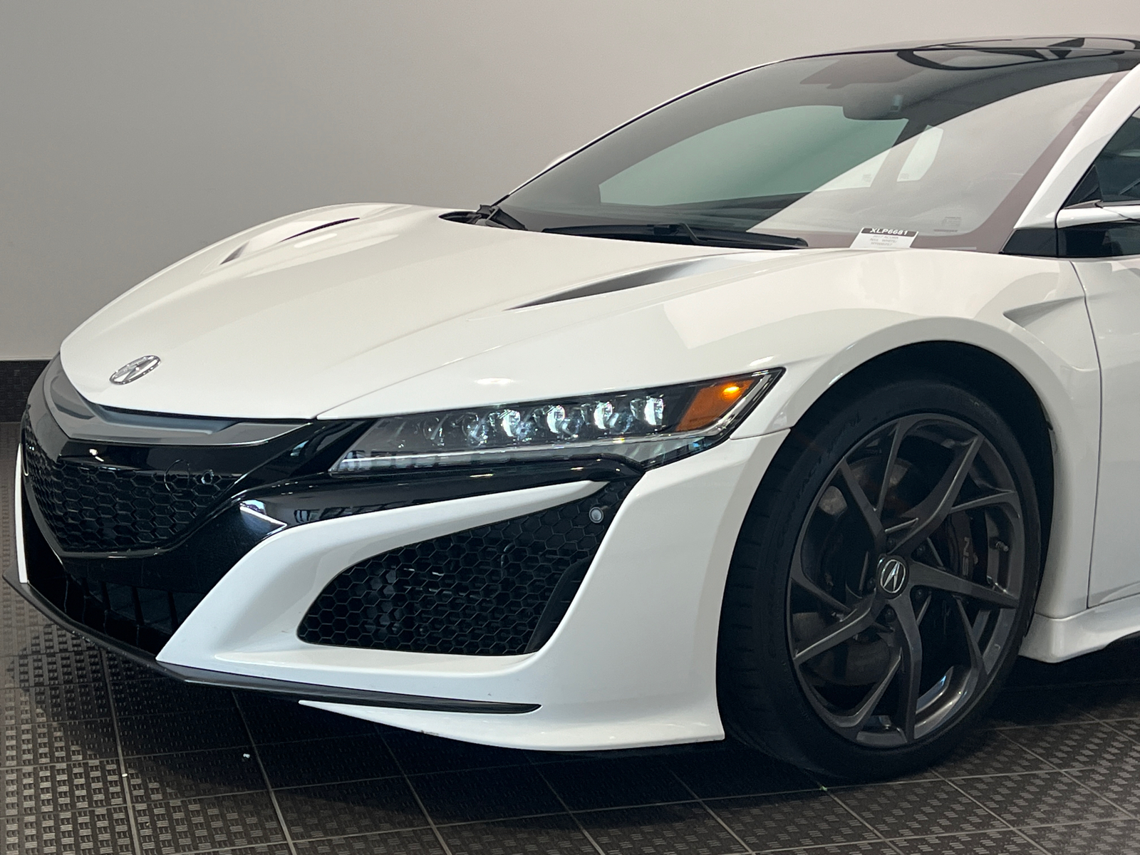 2017 Acura NSX Base 8