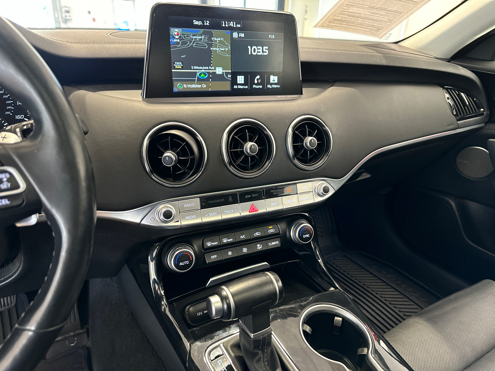 2019 Kia Stinger Premium 19