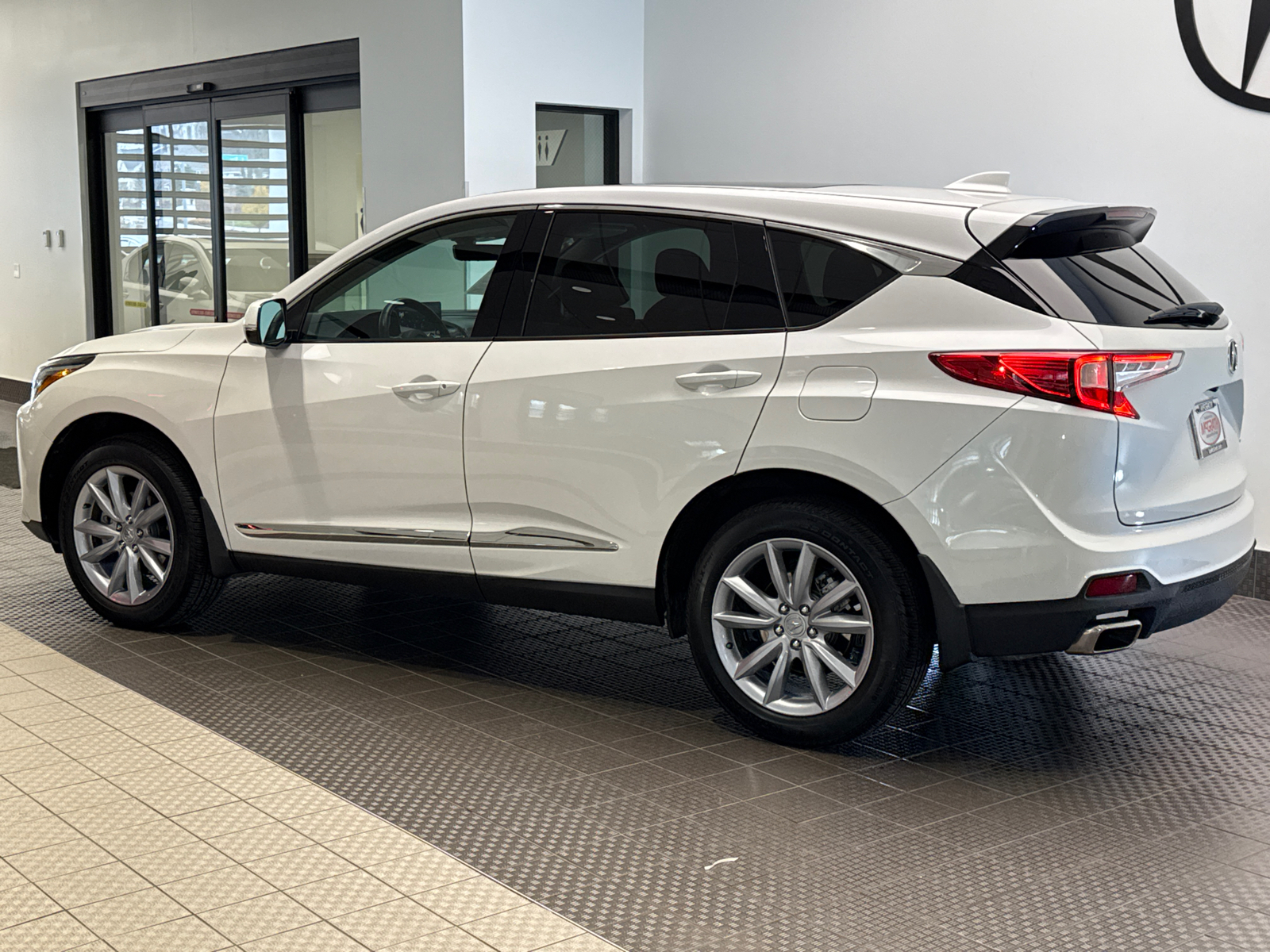 2023 Acura RDX Base 4