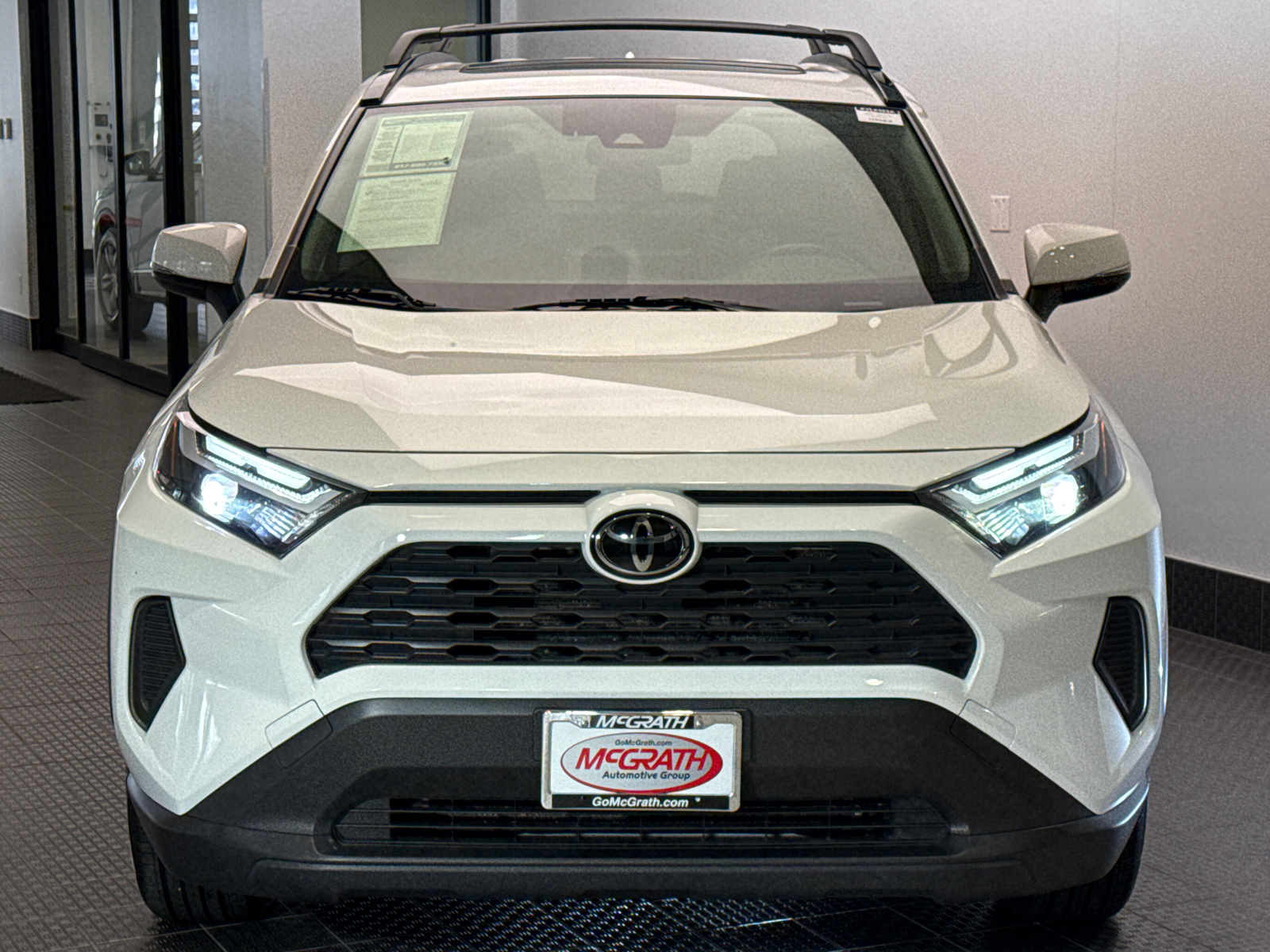 2023 Toyota RAV4 XLE 2