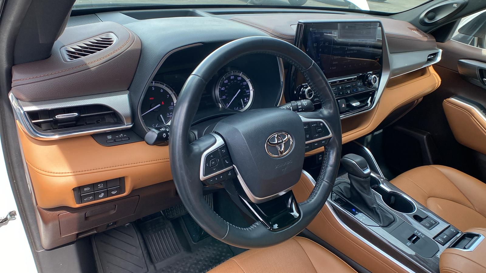 2022 Toyota Highlander Platinum 16