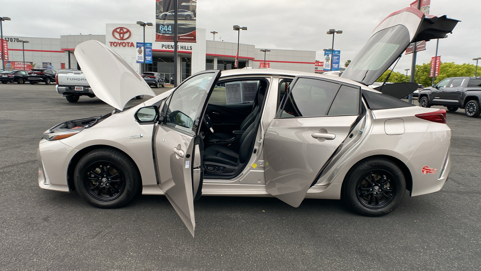 2017 Toyota Prius Prime Premium 11