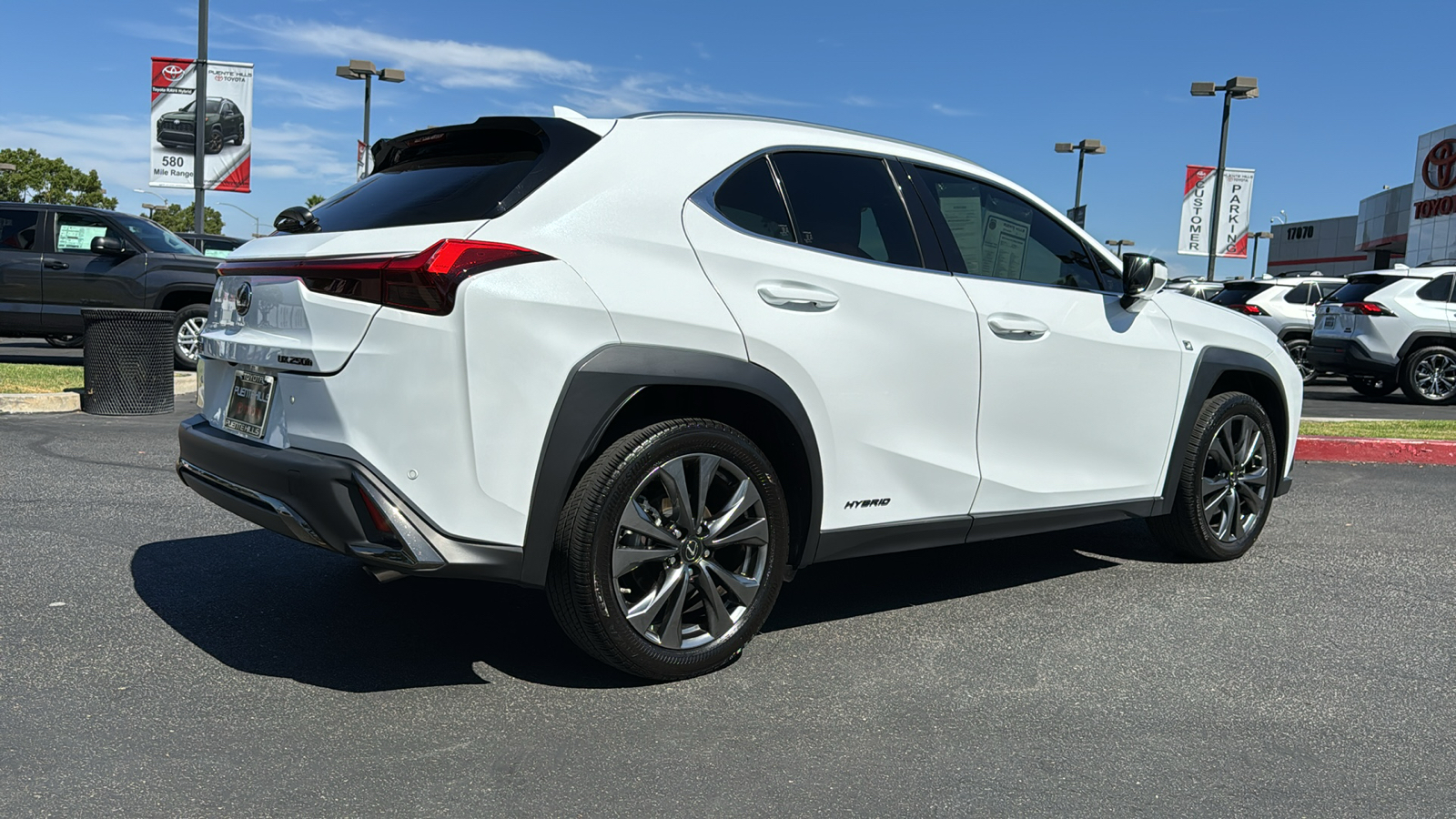 2021 Lexus UX 250h F SPORT 3