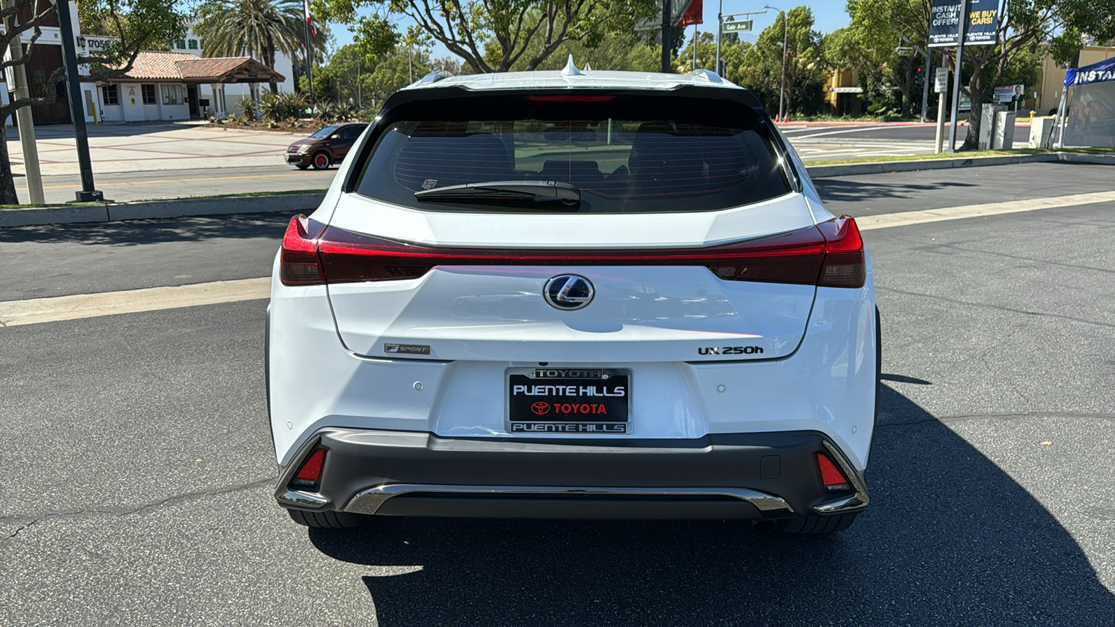 2021 Lexus UX 250h F SPORT 4