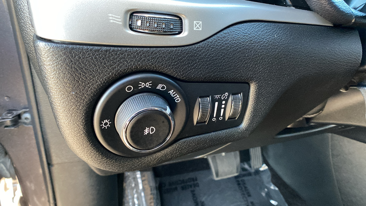 2018 Jeep Cherokee Latitude Plus 22