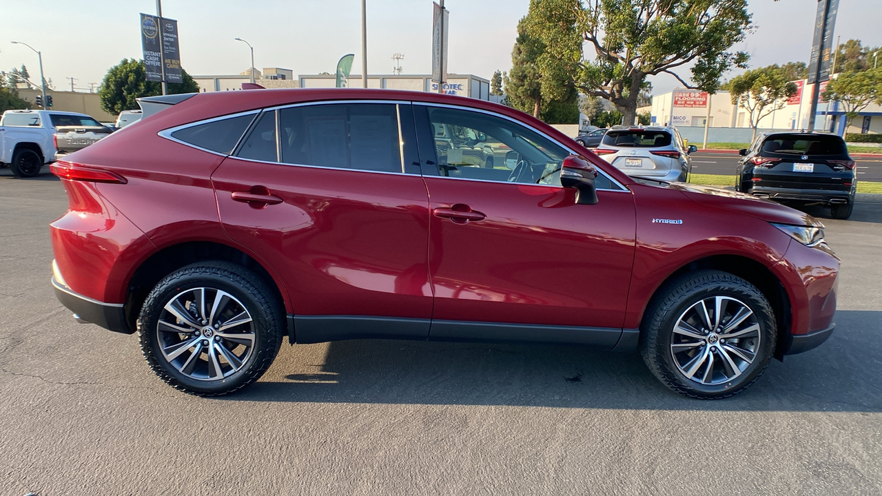 2021 Toyota Venza LE 2