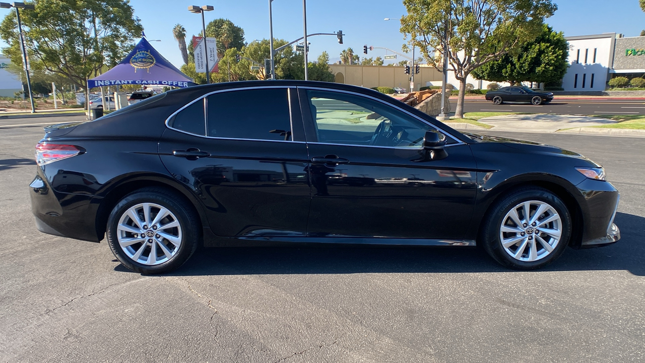 2021 Toyota Camry LE 2