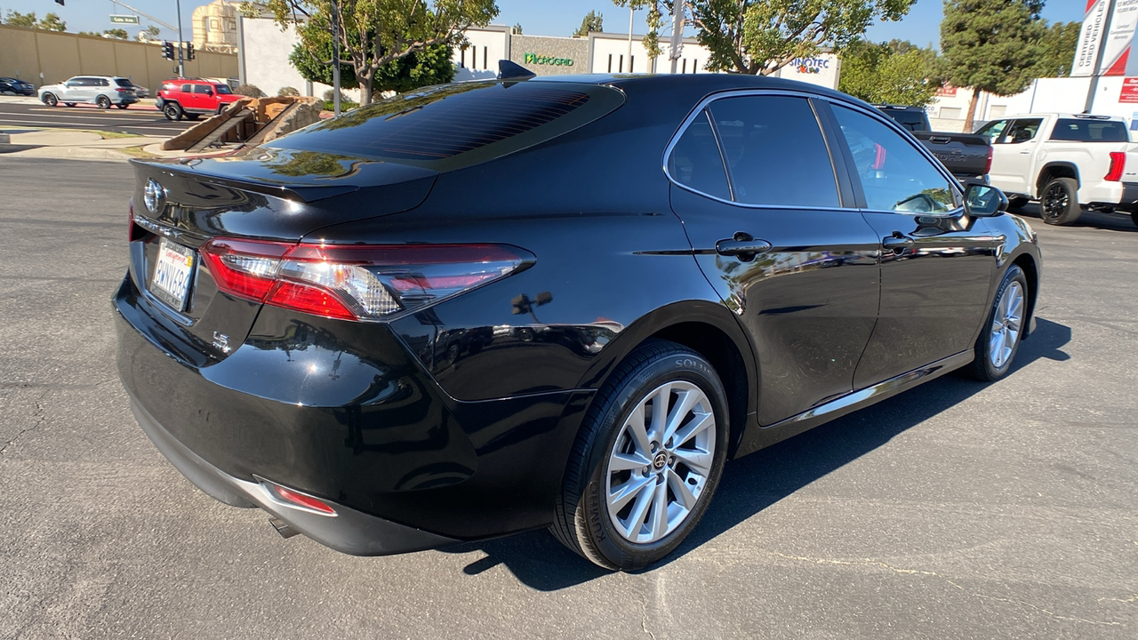 2021 Toyota Camry LE 3