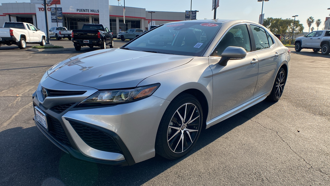 2023 Toyota Camry SE 7