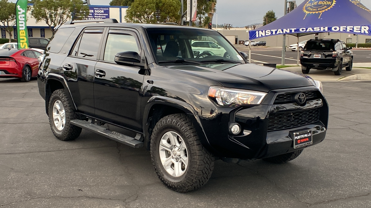 2019 Toyota 4Runner SR5 1