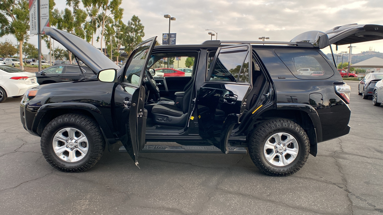 2019 Toyota 4Runner SR5 11