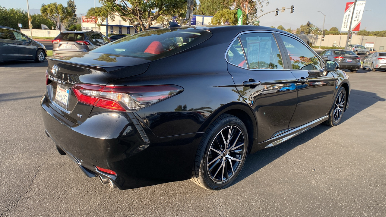 2023 Toyota Camry SE 3