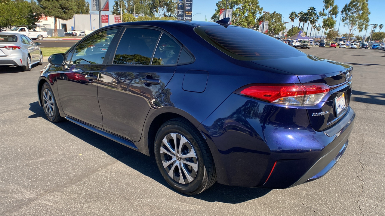 2022 Toyota Corolla Hybrid LE 5