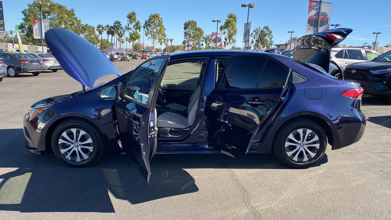 2022 Toyota Corolla Hybrid LE 11