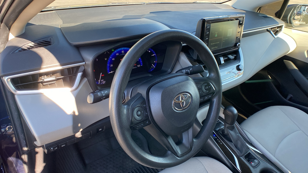 2022 Toyota Corolla Hybrid LE 16