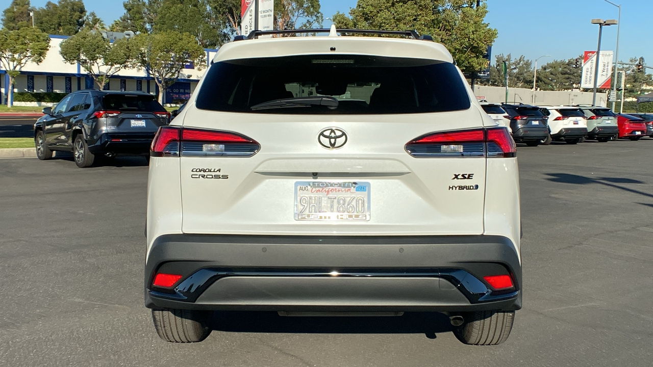 2023 Toyota Corolla Cross Hybrid XSE 4