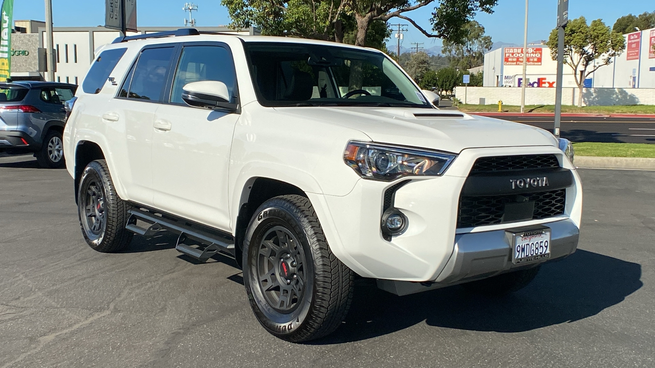 2024 Toyota 4Runner TRD Off-Road Premium 1