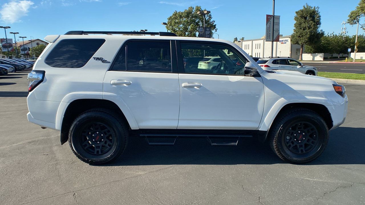 2024 Toyota 4Runner TRD Off-Road Premium 2