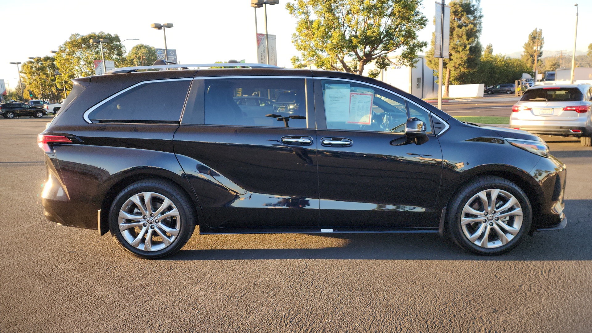 2024 Toyota Sienna Platinum 2