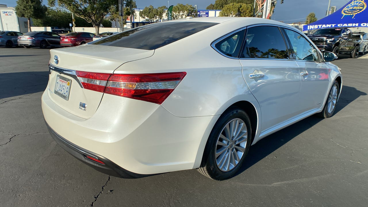 2014 Toyota Avalon Hybrid XLE Touring 3