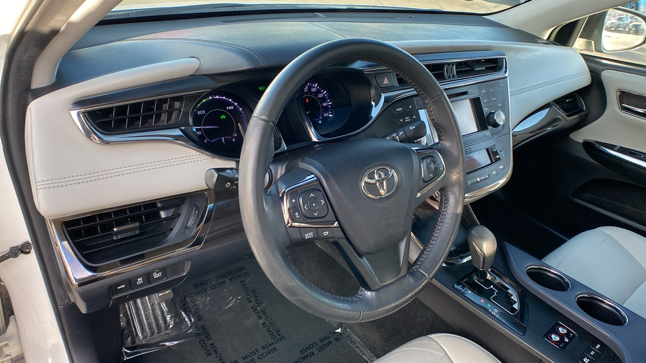 2014 Toyota Avalon Hybrid XLE Touring 16