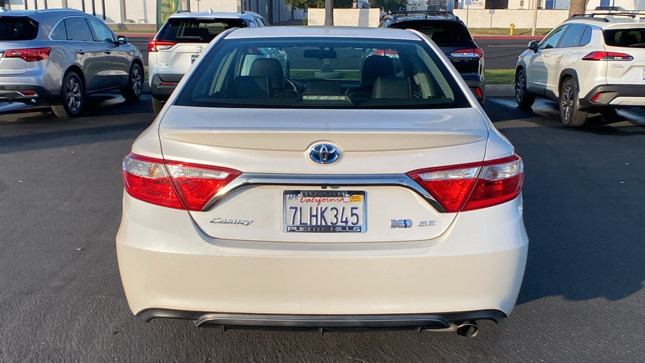 2015 Toyota Camry Hybrid SE 4