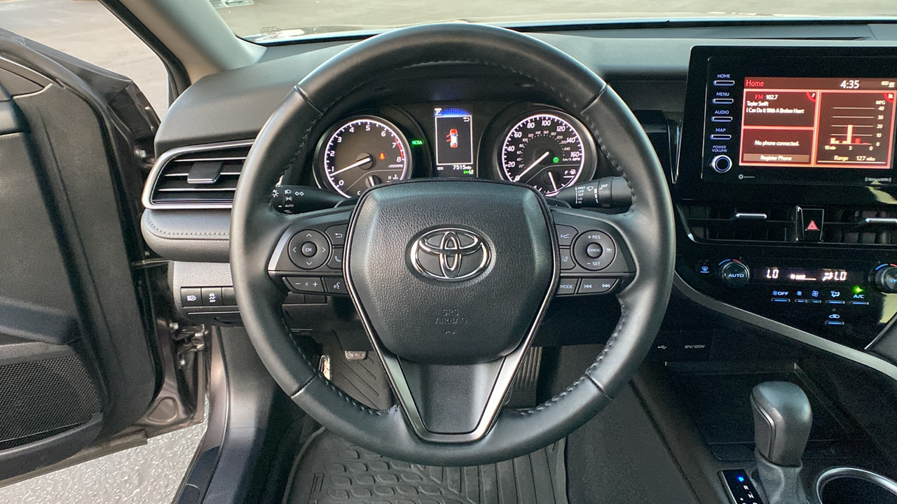 2023 Toyota Camry SE 13