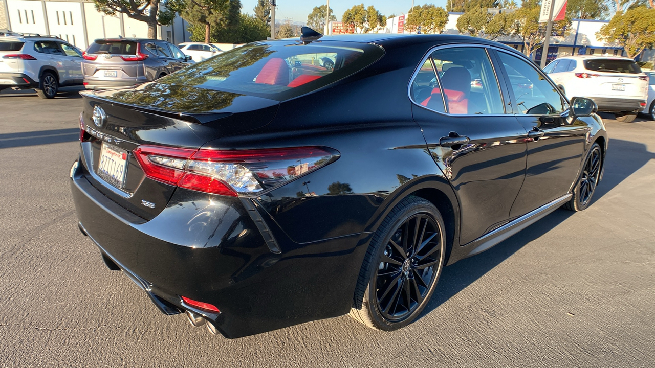 2022 Toyota Camry XSE 3