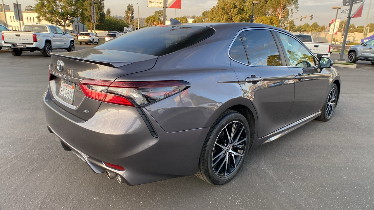 2023 Toyota Camry SE 3