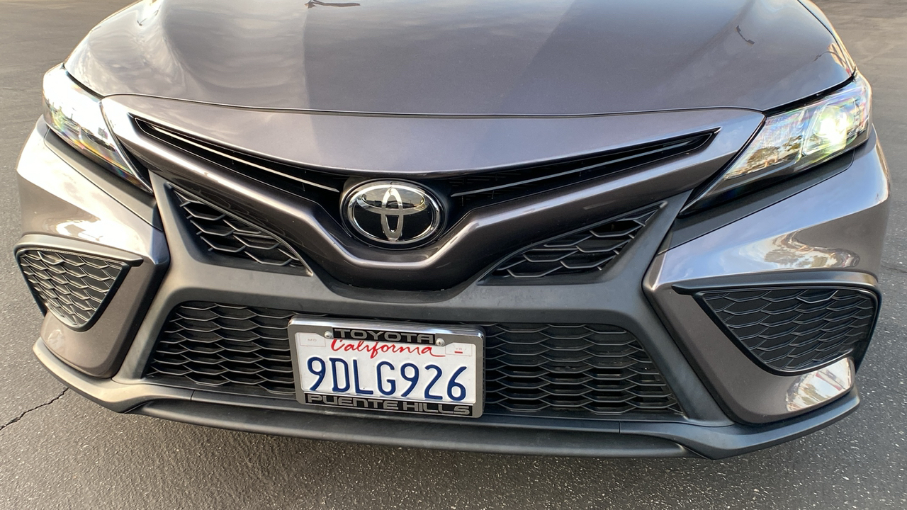 2023 Toyota Camry SE 32