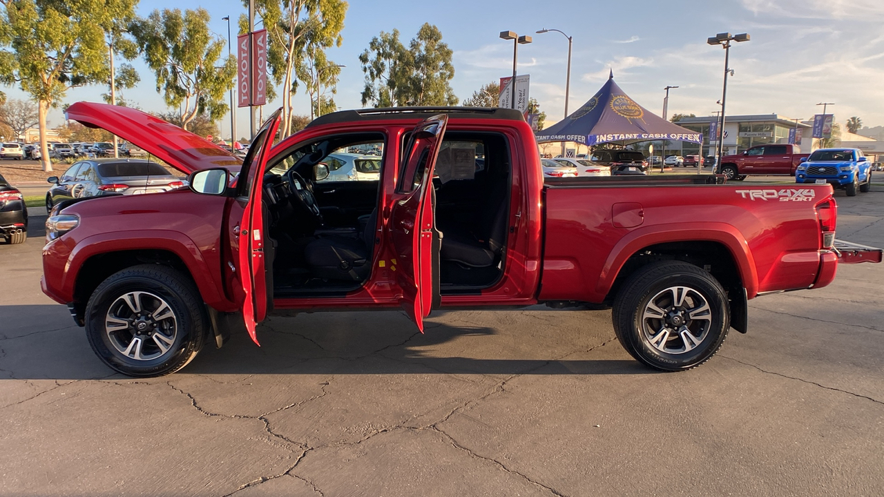 2019 Toyota Tacoma TRD Sport 11