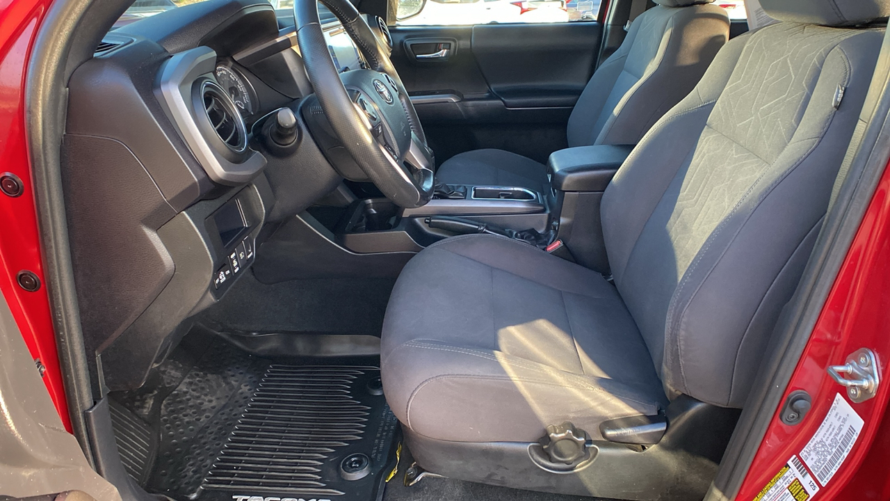 2019 Toyota Tacoma TRD Sport 12