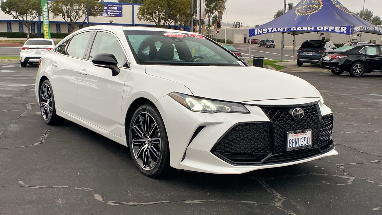 2019 Toyota Avalon XSE 1